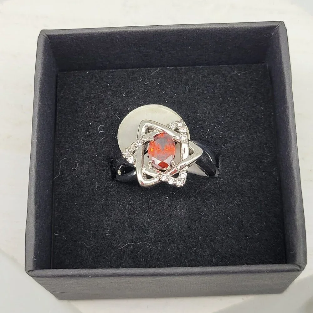 Sz 6 Star of David Ring Cubic Zirconia's Faux Rustic Red Oval Stone Silver Plate